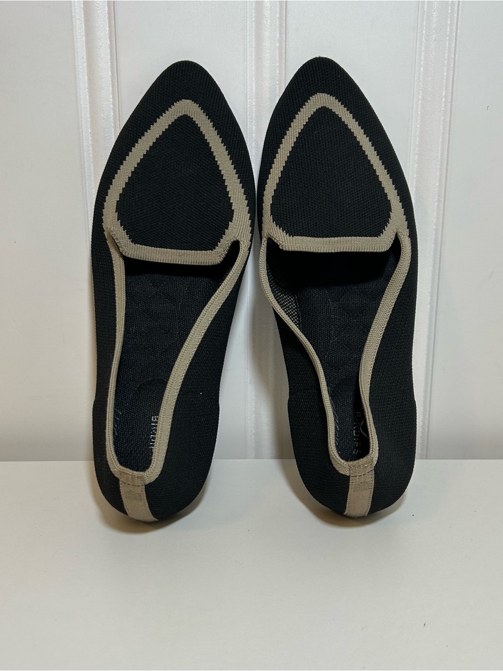Birdies the blackbird Black Knit Pointed Toe Flats with Taupe Trim